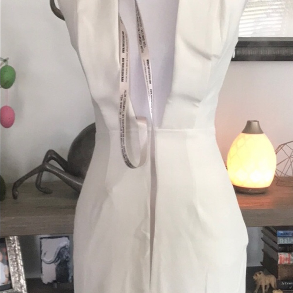 White deep V mini dress House of CB